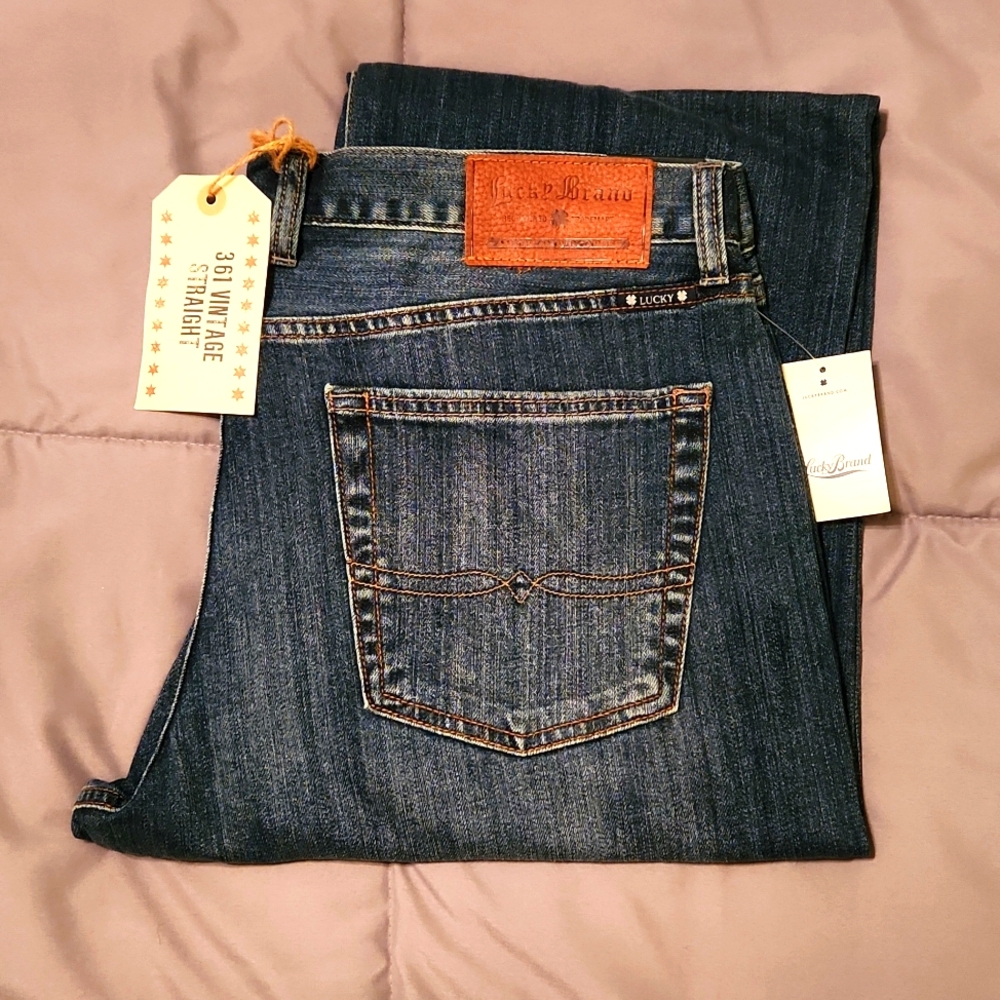 Lucky Brand low rise, Classic Fit, Straight Leg